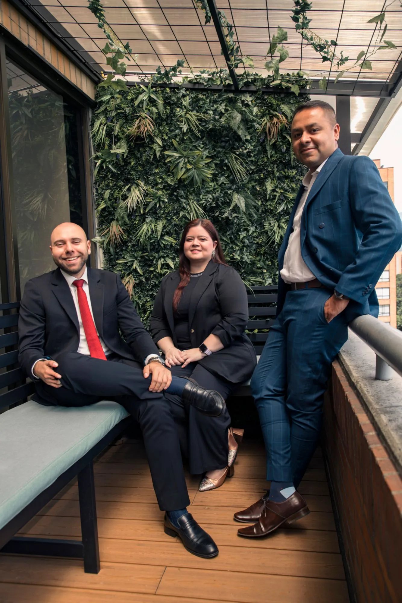 Los socios de Efficia: Luis Gabriel Hernández, Daniela Ángel y Johan Flórez