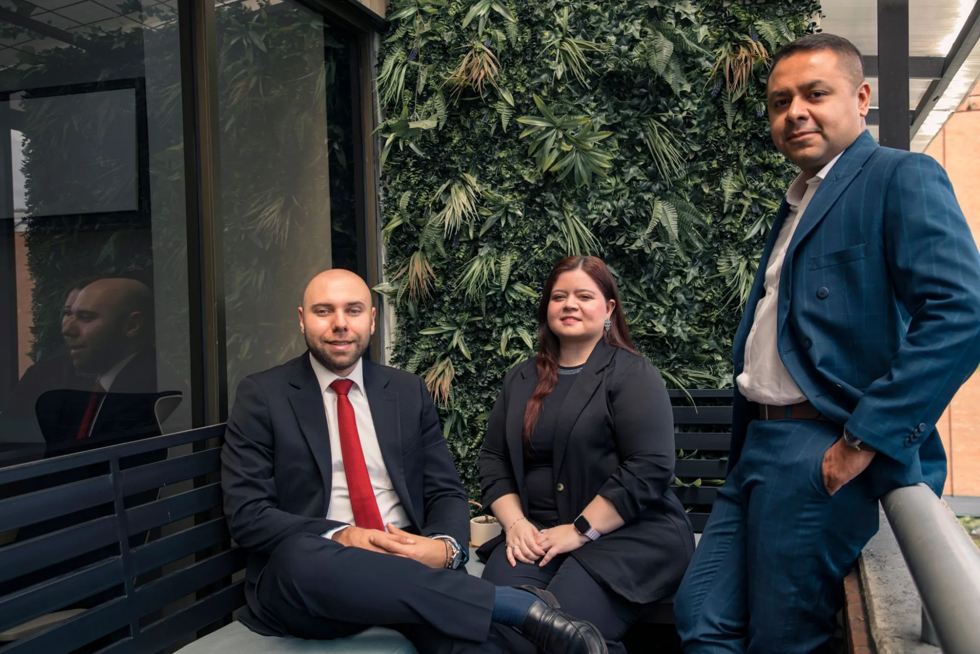 Los socios de Efficia: Luis Gabriel Hernández, Daniela Ángel y Johan Flórez